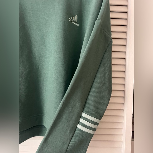 Adidas Women’s Green Mock Neck Pullover Sweatshirt Size Medium - Picture 2 of 5